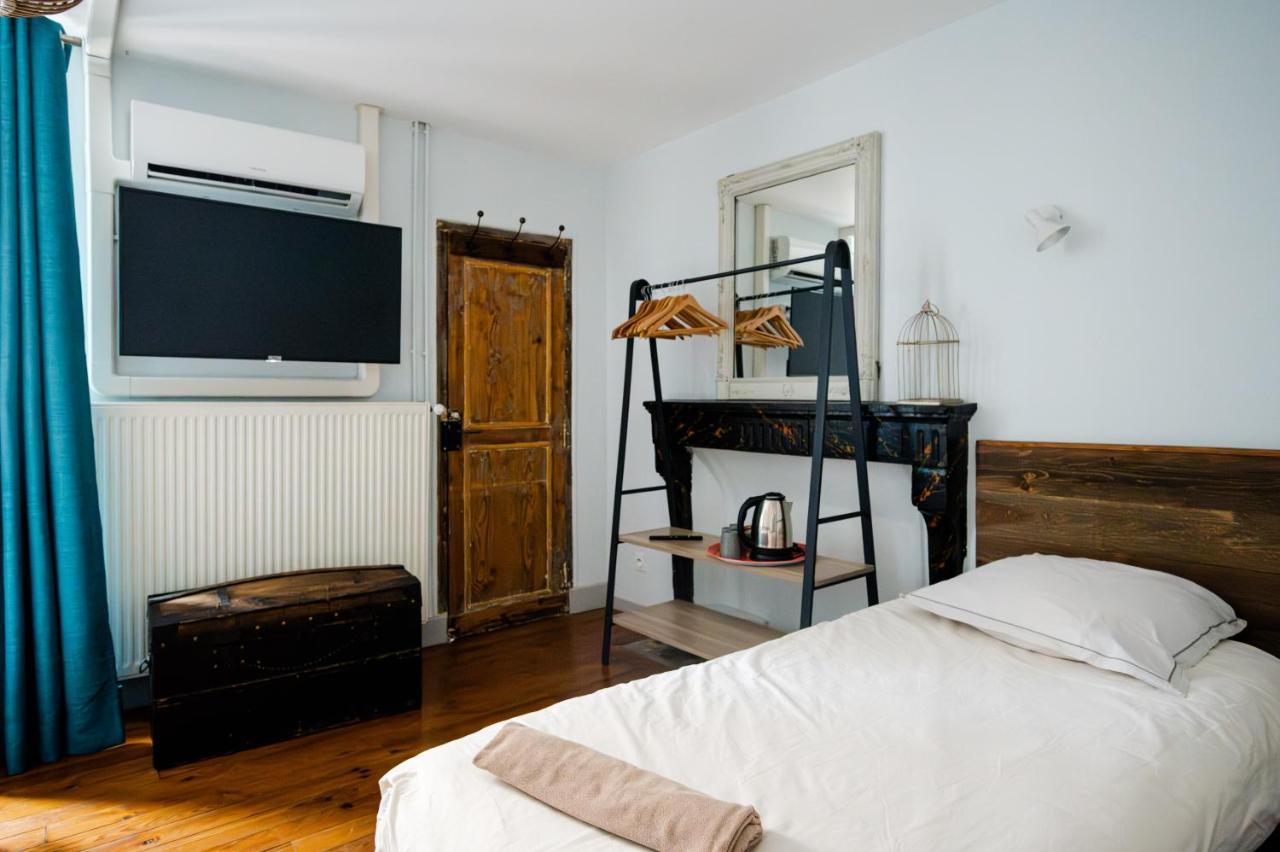 Gite Le Pied Du Geant - Local Securise Pour Les Velos Tournon-sur-Rhone Exteriér fotografie